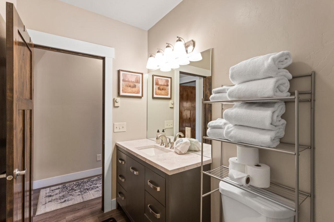 The Yellowstone Hideaway Unit A ウェスト・イエローストーン エクステリア 写真
