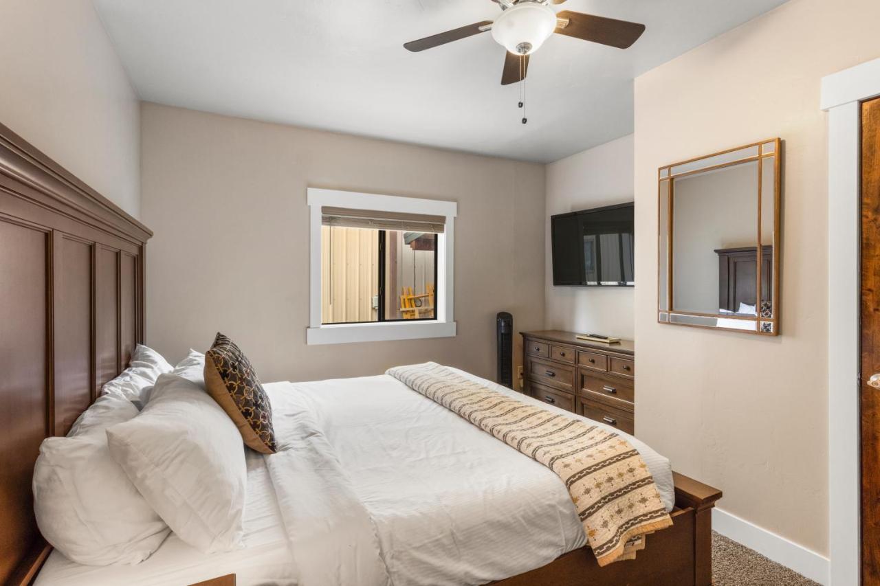 The Yellowstone Hideaway Unit A ウェスト・イエローストーン エクステリア 写真